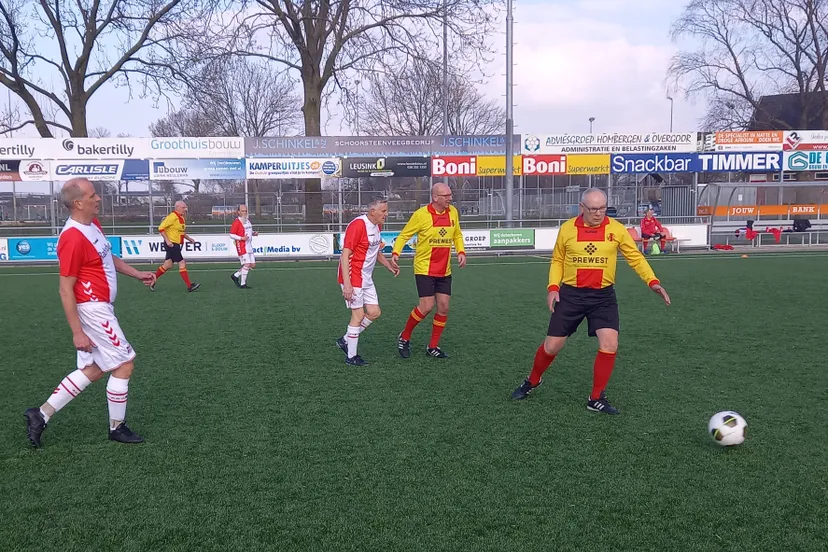 wol-walking-football