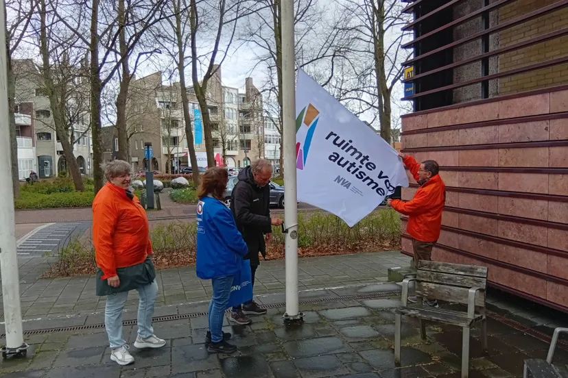 Meppel  Gemeente Meppel hijst vlag in autismeweek voor inclusieve samenleving