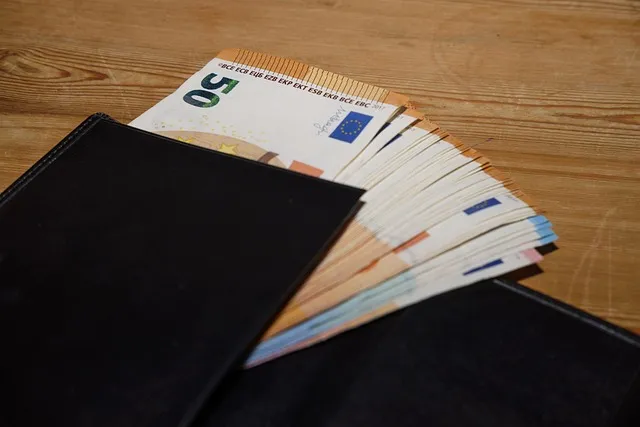 money g20f144943 640