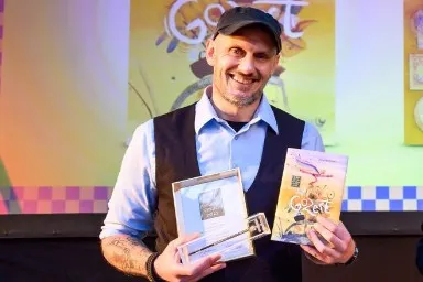 persfoto gouden griffel pieter koolwijk jelmer de haas e1638452jpgrendition384614