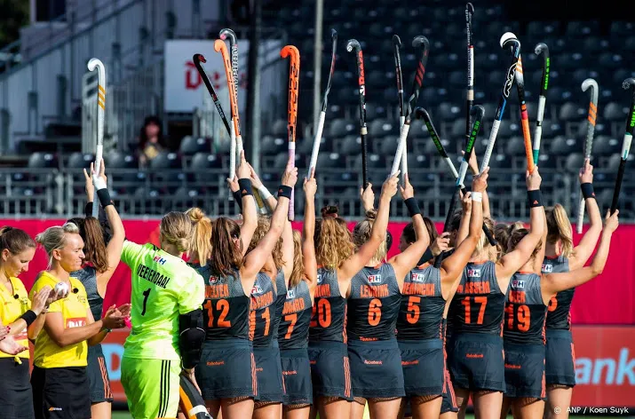 hockeysters met royale zege naar finale ek