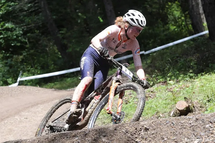 mountainbikester pieterse derde in shortrace wereldbeker