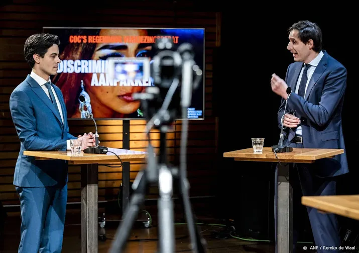 partijen vallen over hoekstra in regenboogdebat