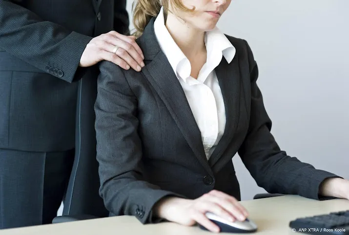 petitie voor betere wetgeving tegen seksuele intimidatie op werk