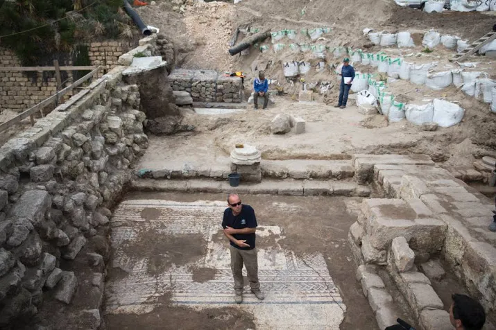 romeins mozaiek blootgelegd in israel