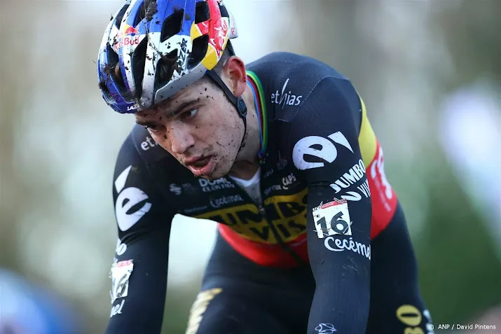 van aert meldt zich af voor strade bianche en kiest voor tirreno