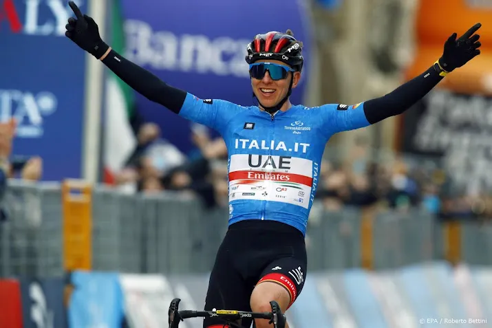 bauhaus wint slotetappe tirreno adriatico pogacar klassement