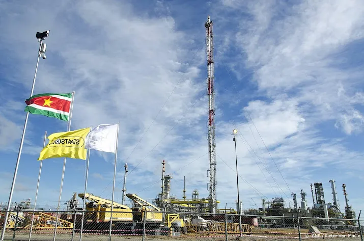 begin surinaamse olieproductie is stap dichterbij