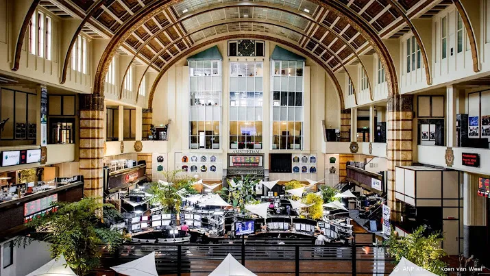 beurs amsterdam eindigt in het groen