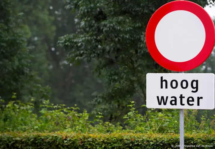 gevaar overstromingen limburg lijkt geweken
