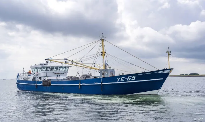 kottervisserijclub valt uit elkaar door ruzie tussen havensteden