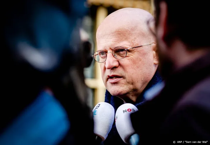 minister voortreffelijk werk politie en om