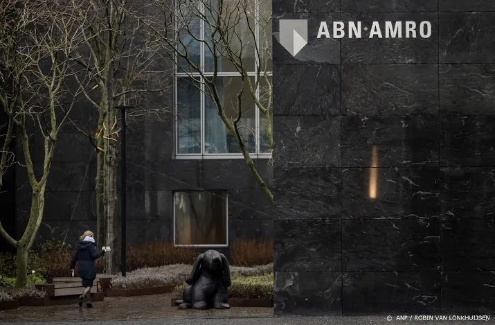 paar miljoen euro schade door witwasbeschuldiging abn amro