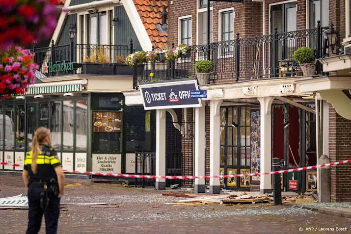 plofkraak in toeristisch gebied volendam politie zoekt getuigen