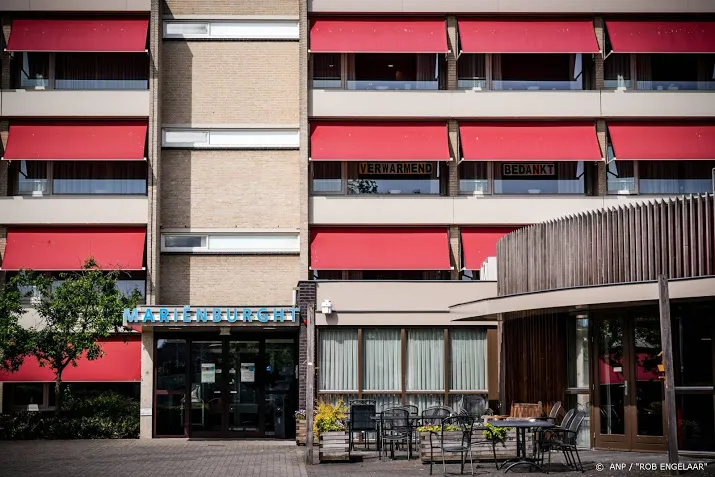 proef met bezoekregeling van start in 25 verpleeghuizen