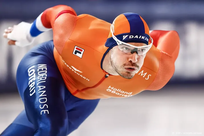 schaatsers op 500 meter in middenmoot diskwalificatie otterspeer