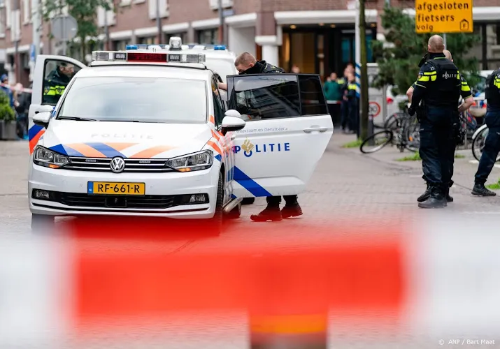 verdachte steekpartij in supermarkt den haag langer vast