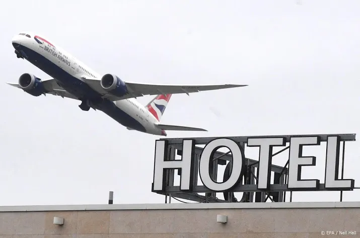 verplichte hotelquarantaine na aankomst in groot brittannie