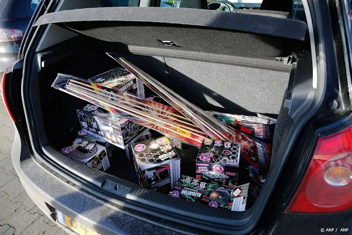118 kg illegaal vuurwerk in beslag genomen bij politiecontrole