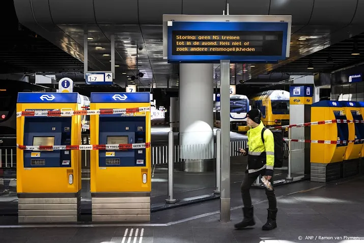 12 000 treinreizigers vragen compensatie voor storing bij ns