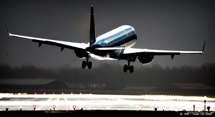 120 vluchten van en naar schiphol geannuleerd