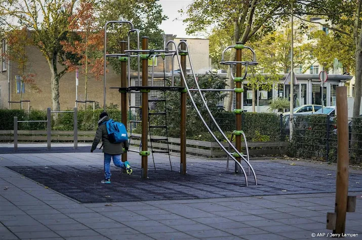 13 700 jongeren ondanks leerplicht thuis stijging van een derde