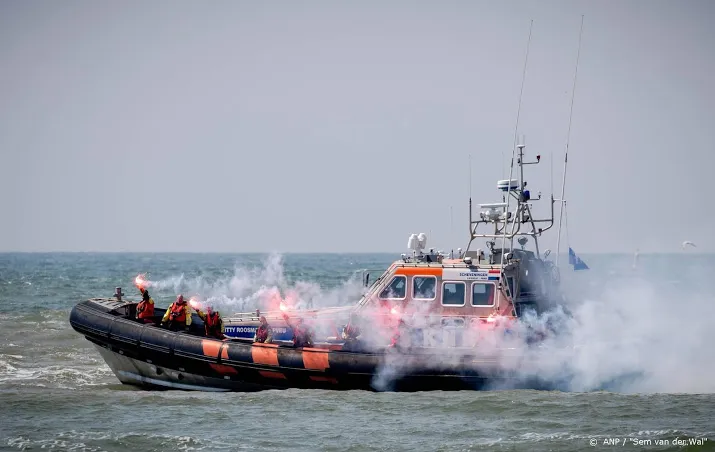 14 jarig meisje vermist in noordzee bij ameland