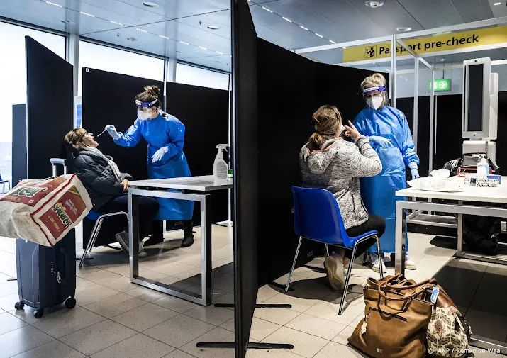 14 procent passagiers zuid afrika test positief op coronavirus
