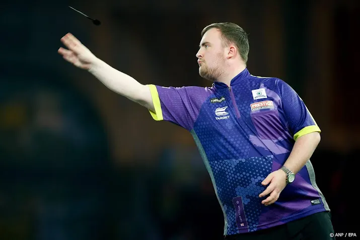 16 jarige dartssensatie littler naar laatste vier wk