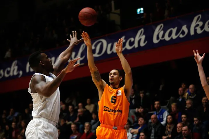 16 jarige in nederlandse basketbalselectie