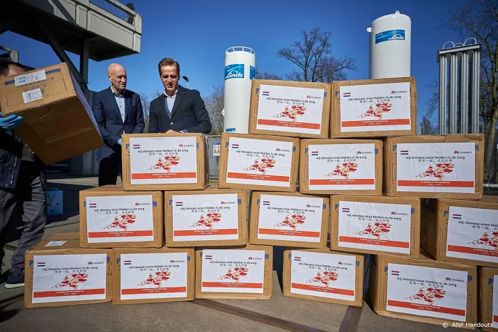 200 000 mondkapjes van huawei in nederland aangekomen