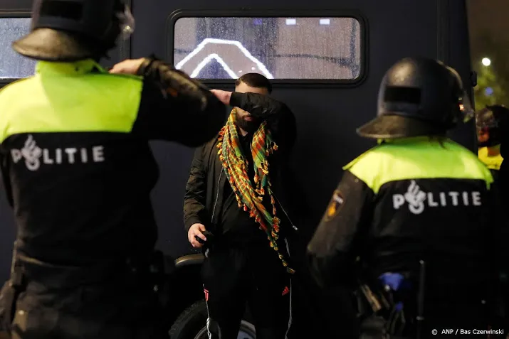 23 aanhoudingen bij demonstratie in rotterdam