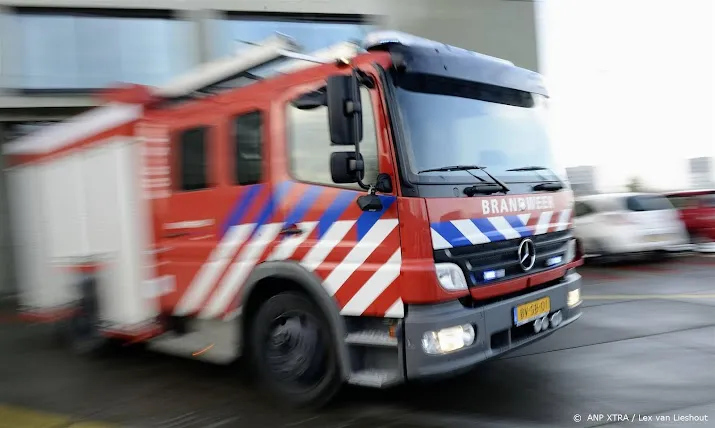 25 opvarenden gered van lekke driemaster bij vlieland