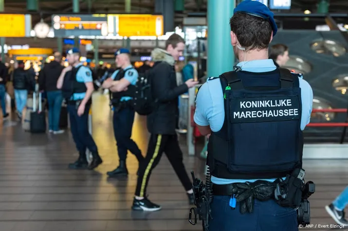 3 voortvluchtige mannen suriname uitgeleverd