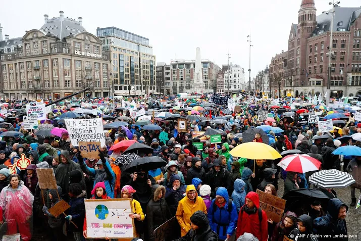 30 000 mensen bij klimaatmars amsterdam