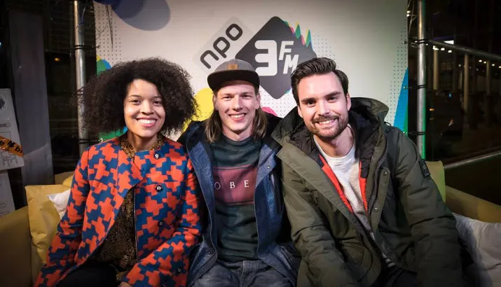 3fm dj vindt nieuwe glazen huis spannend