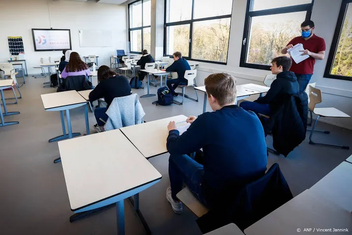 50 organisaties aan kabinet zoek alternatief voor schoolsluiting