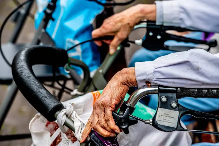 65 jarigen leven in 2024 driekwart jaar langer