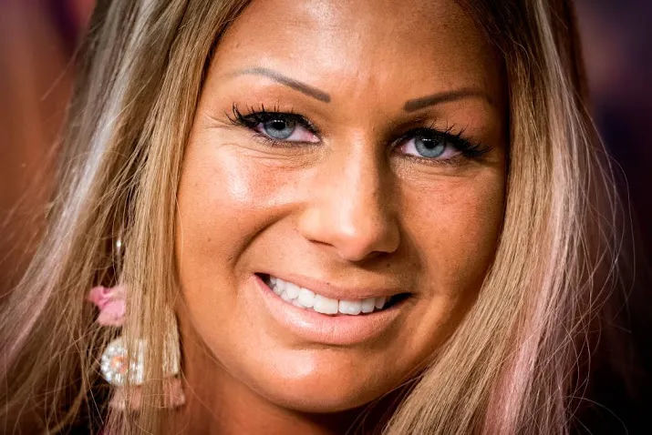 85 berispingen om neuzen in dossier barbie