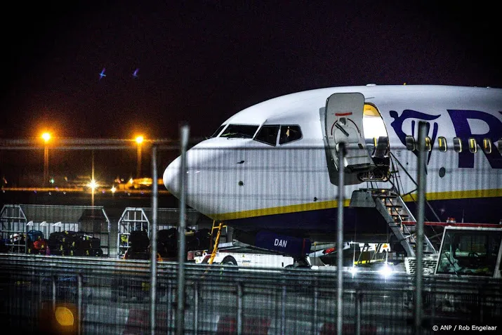 900 reizigers gestrand op eindhoven airport