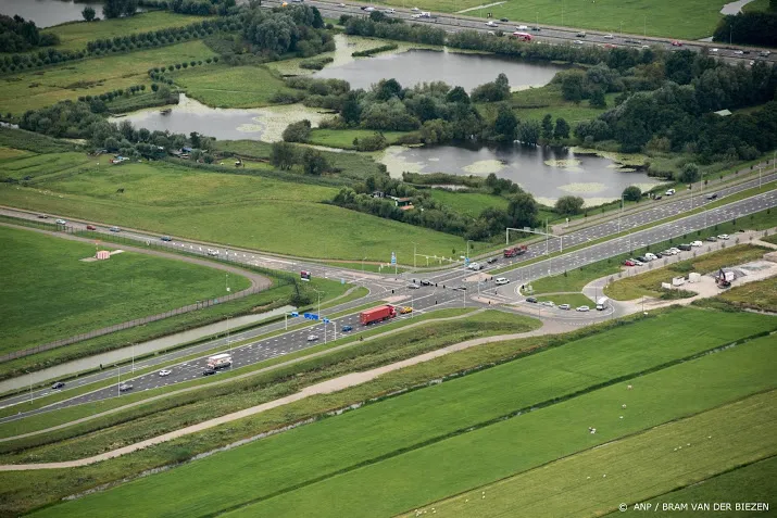 a13 richting den haag dicht door ongeval