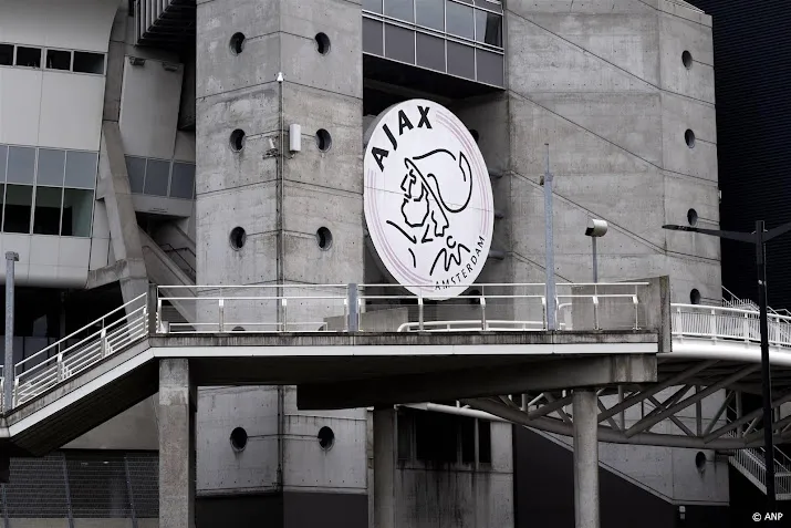 aandacht voor ajax op damrak na adviesverlaging
