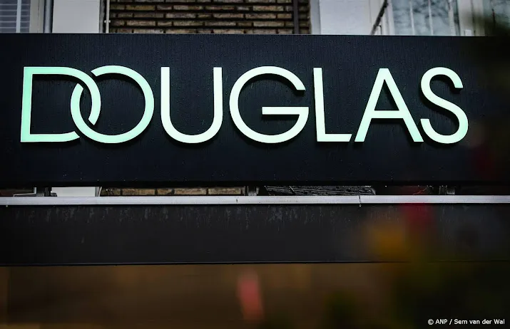 aandacht voor beursgang moederbedrijf douglas op damrak