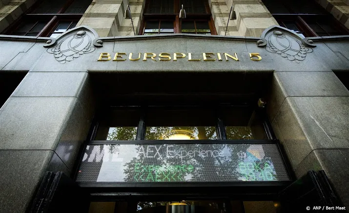 aandacht voor philips en exor op afwachtend damrak