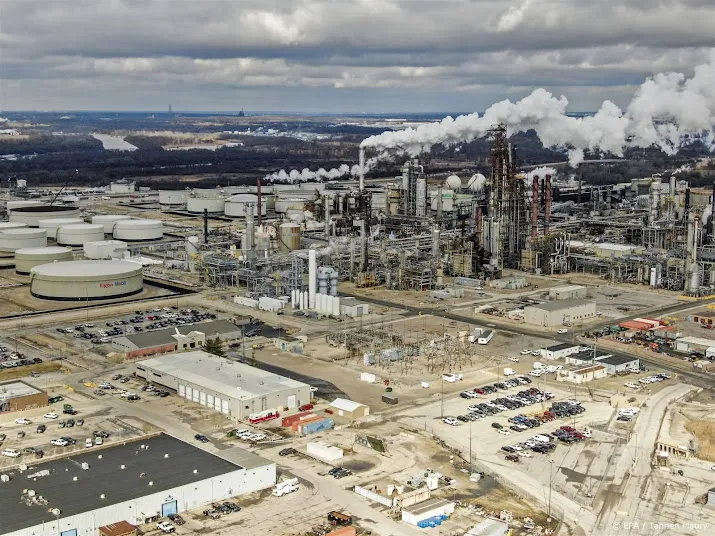 aandeelhouders exxonmobil wijzen massaal klimaatpetities af