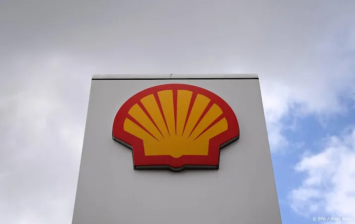 aandeelhouders shell achter klimaatplan minder steun follow this
