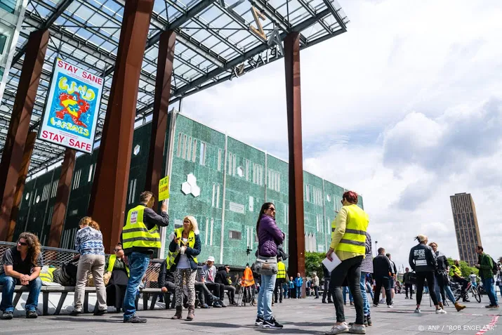 aanhouding voorafgaand aan demonstratie tegen lockdown
