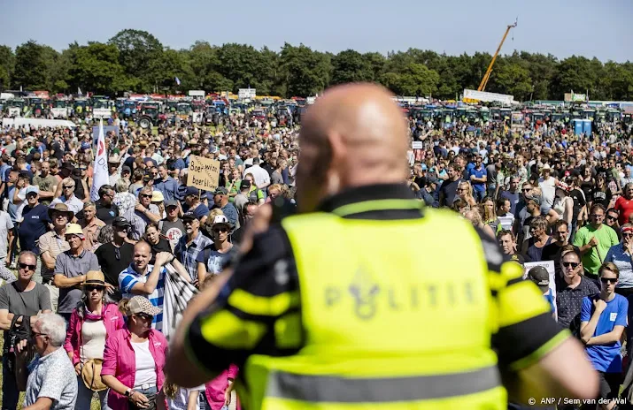 aanhoudingen na boerenacties oost nederland om poging doodslag