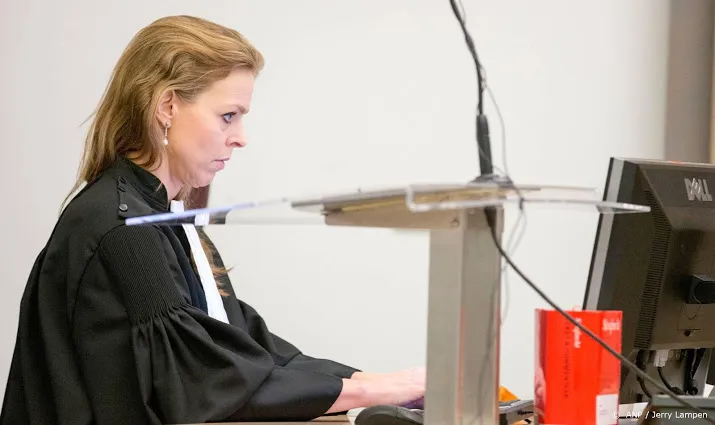 aanhoudingen voor bedreiging ex aanklager bos