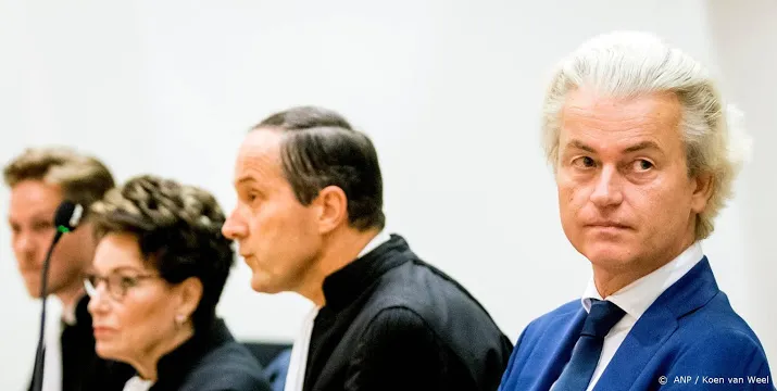 aanklagers hadden uit zaak moeten stappen